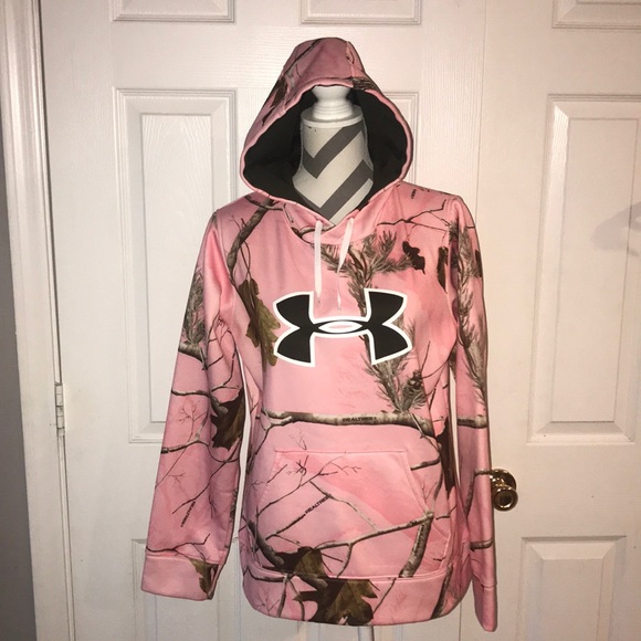 Under Armour Tops - NWOT Under Armour RealTree Cano Hoodie M